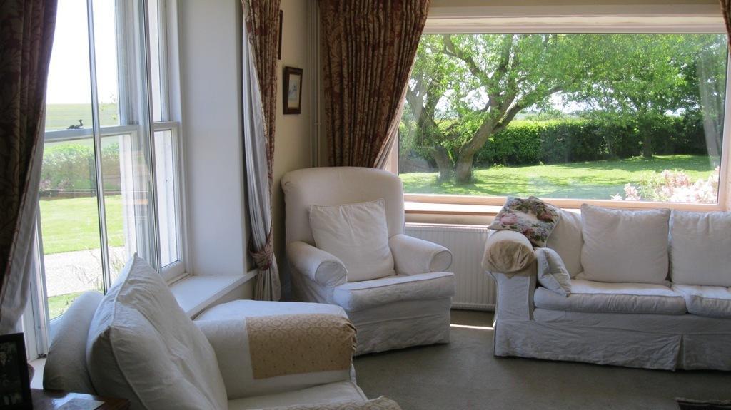 Bed & Breakfast Pigeonwood House